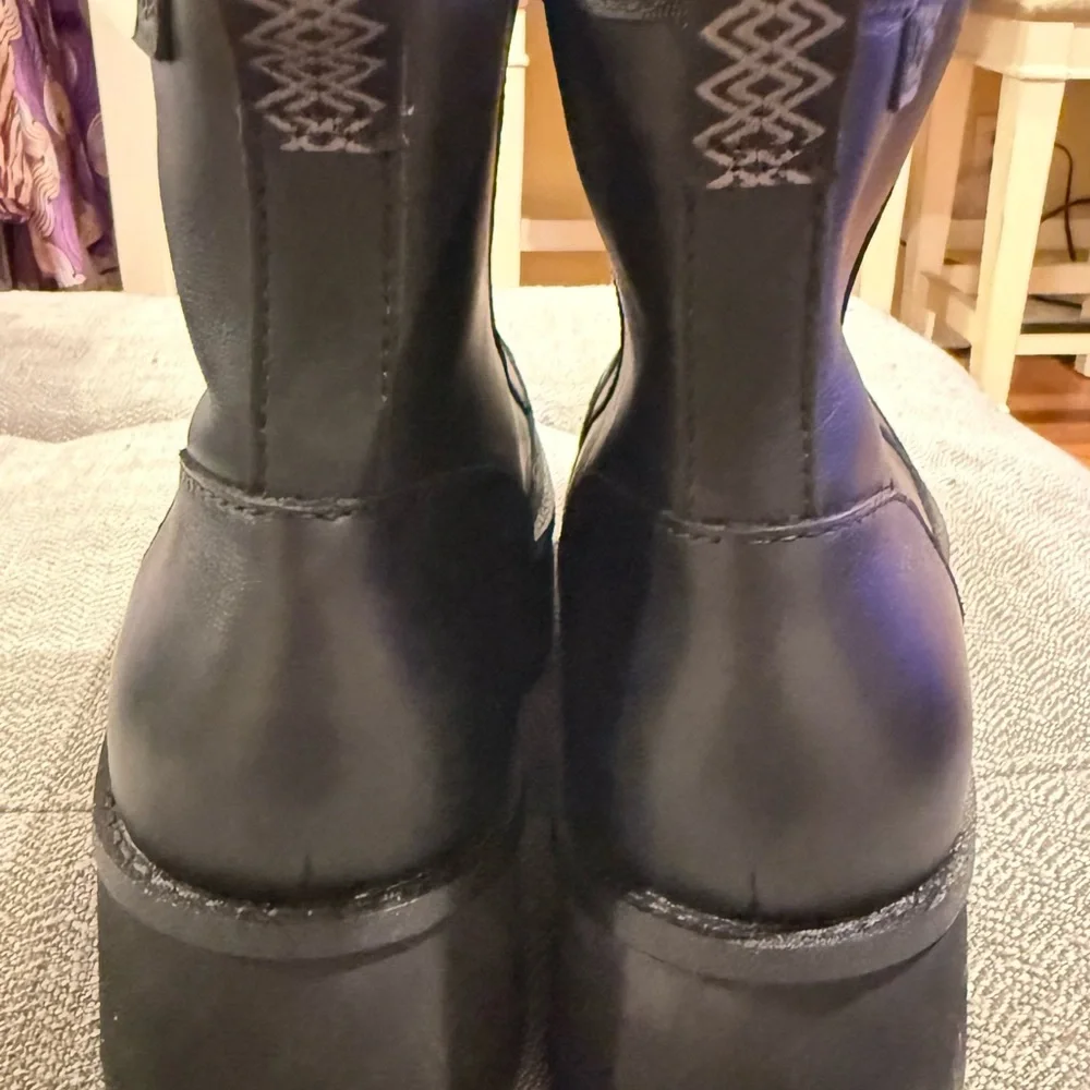 UGG Women's Black Platform Boots - Picture 13 of 16